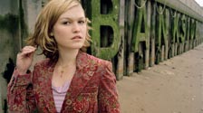 Julia Stiles