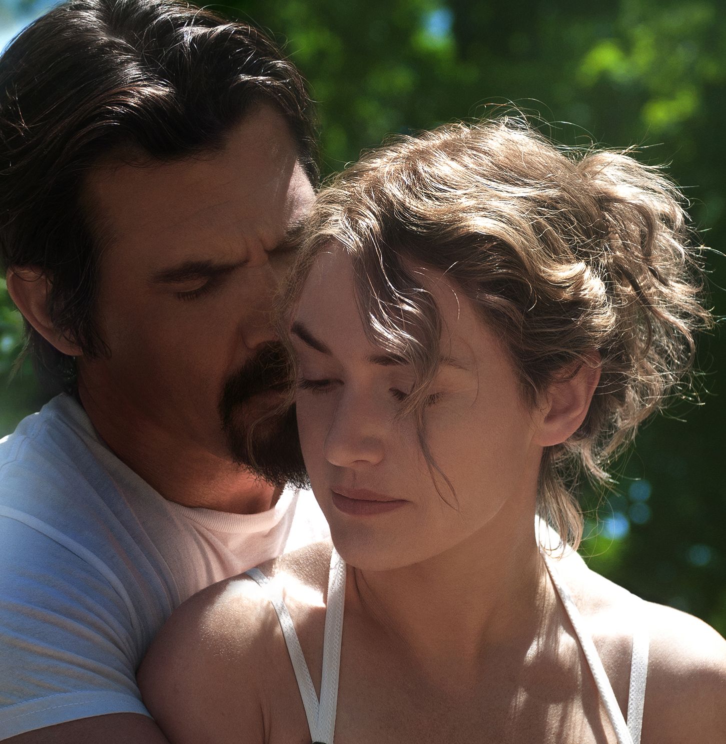 Kate Winslet and Josh Brolin in Jason Reitman&#039;s new film Lab