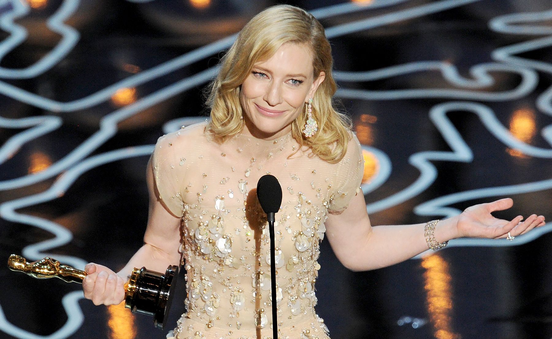 Cate Blanchett giving her Oscars winning speech