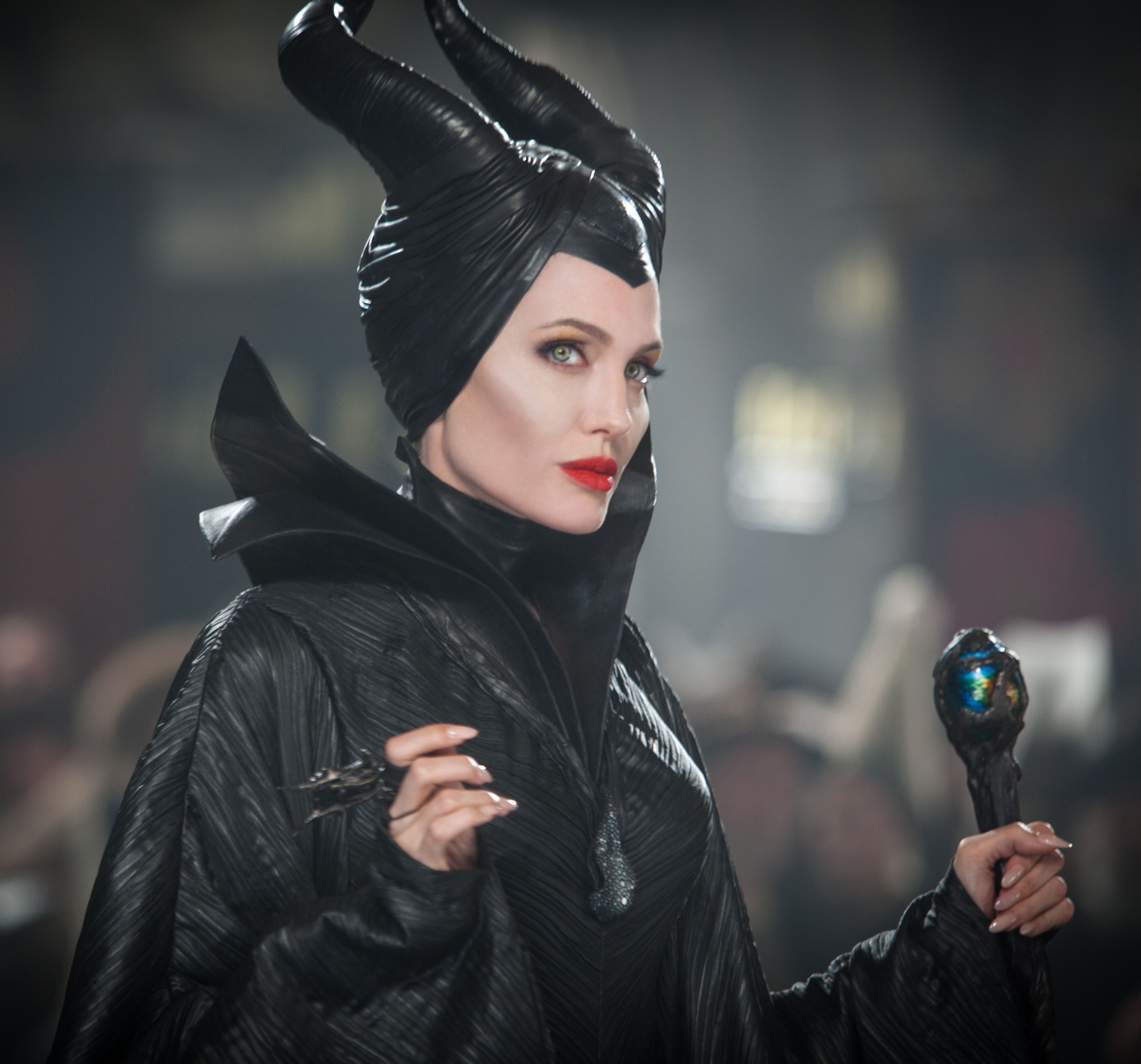 Jolie Maleficent, fancy ring