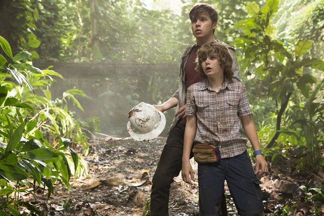 Youngsters Nick Robinson and Ty Simpkins in Jurassic World