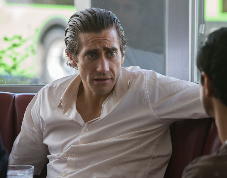 Jake Gyllenhaal&#039;s slick hair, 90&#039;s look in Nightcrawler