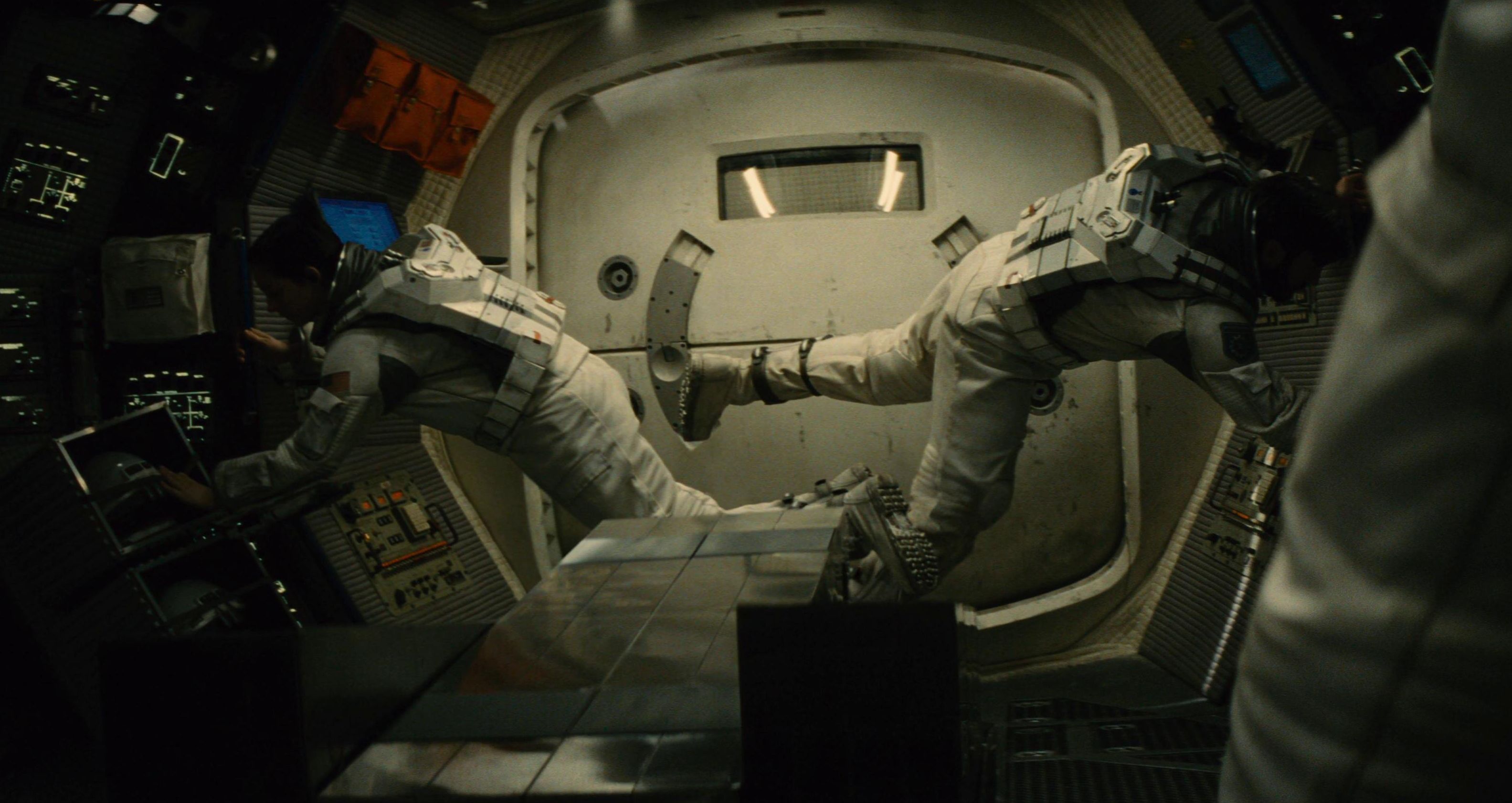 Gravity in Interstellar spaceship