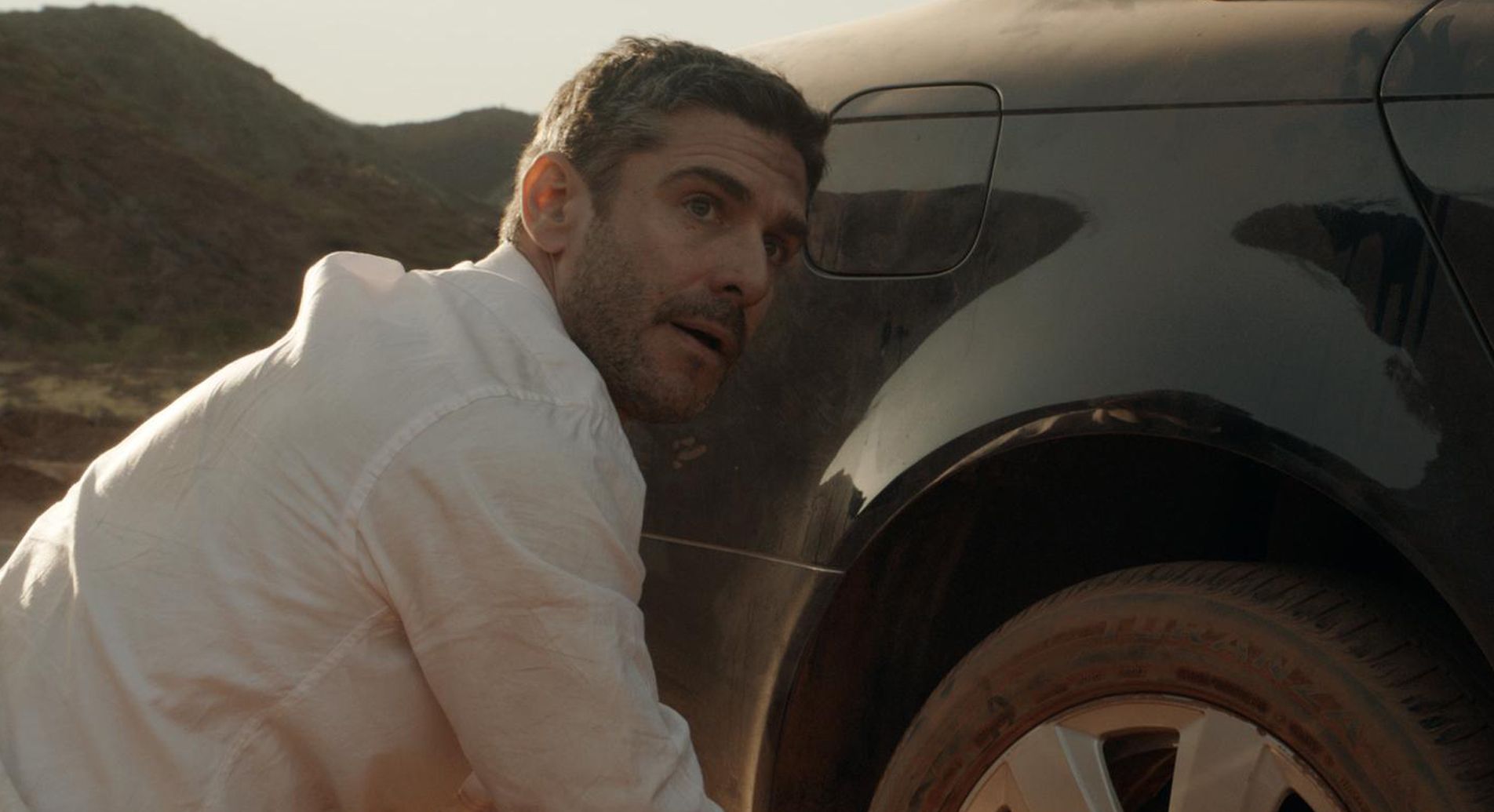 Leonardo Sbaraglia and his expensive car in Wild Tales