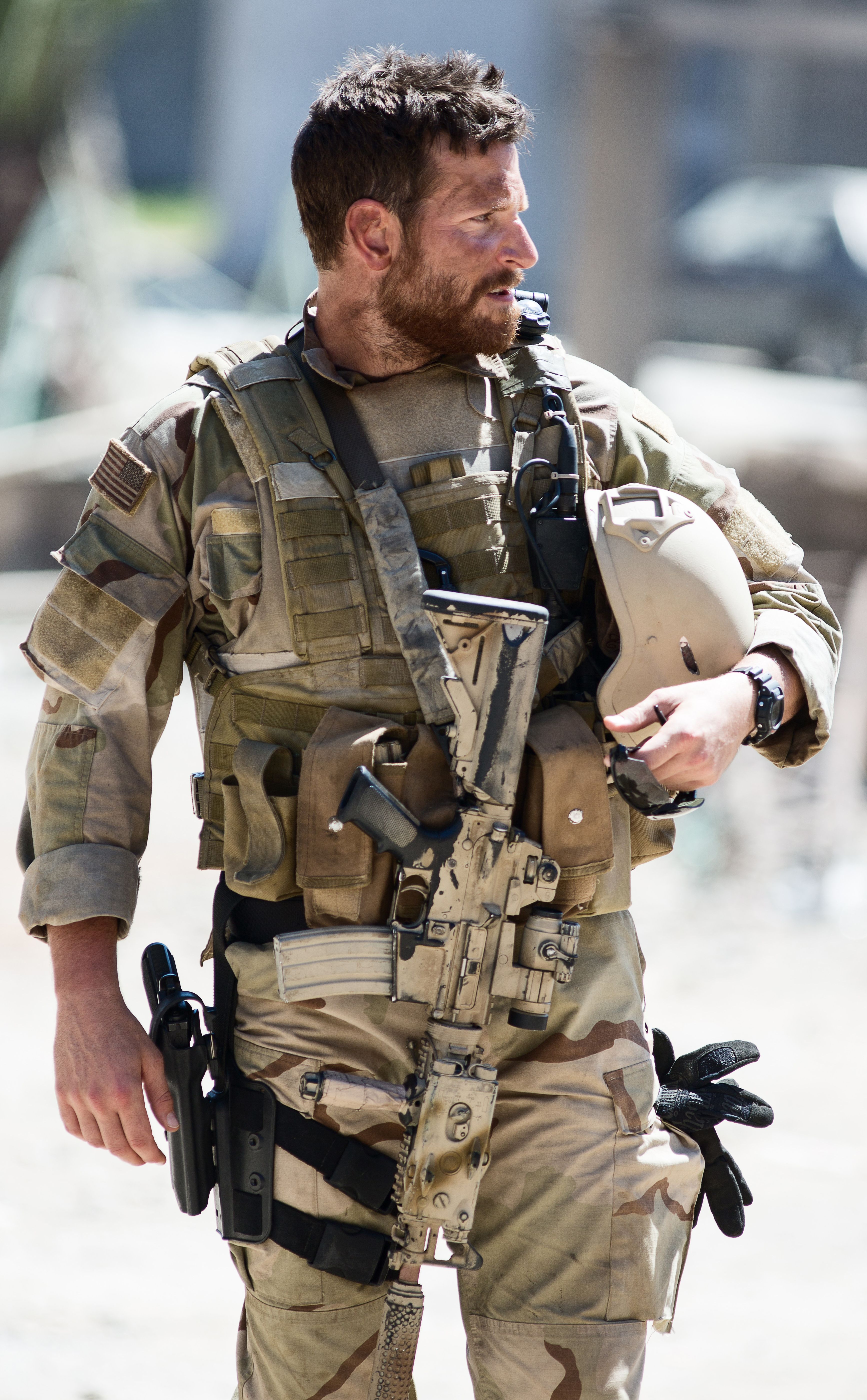 Bradley Cooper, full gear, Chris Kyle - American Sniper