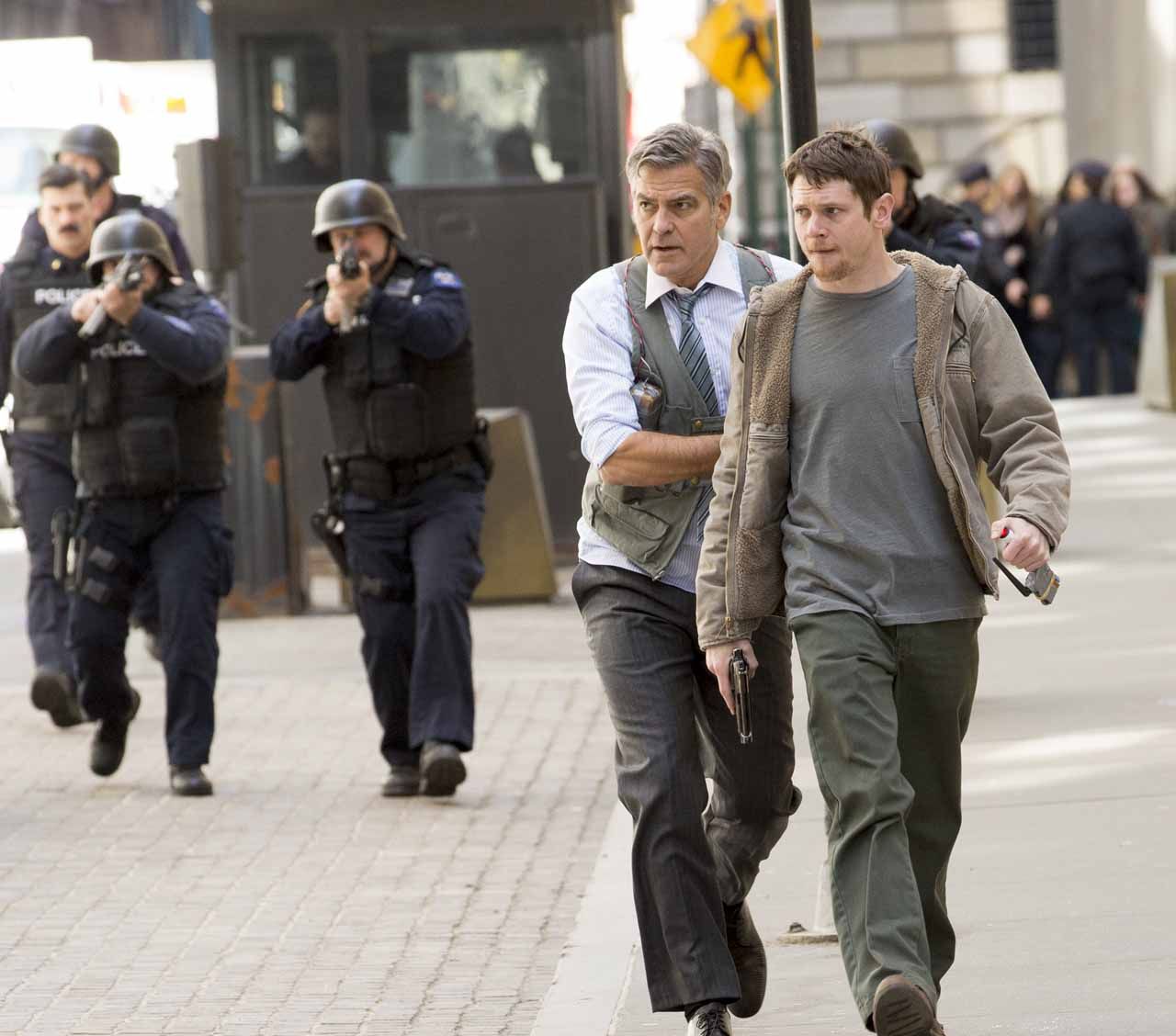 First Look at George Clooney and Jack O’Connell in the &#039;Mo