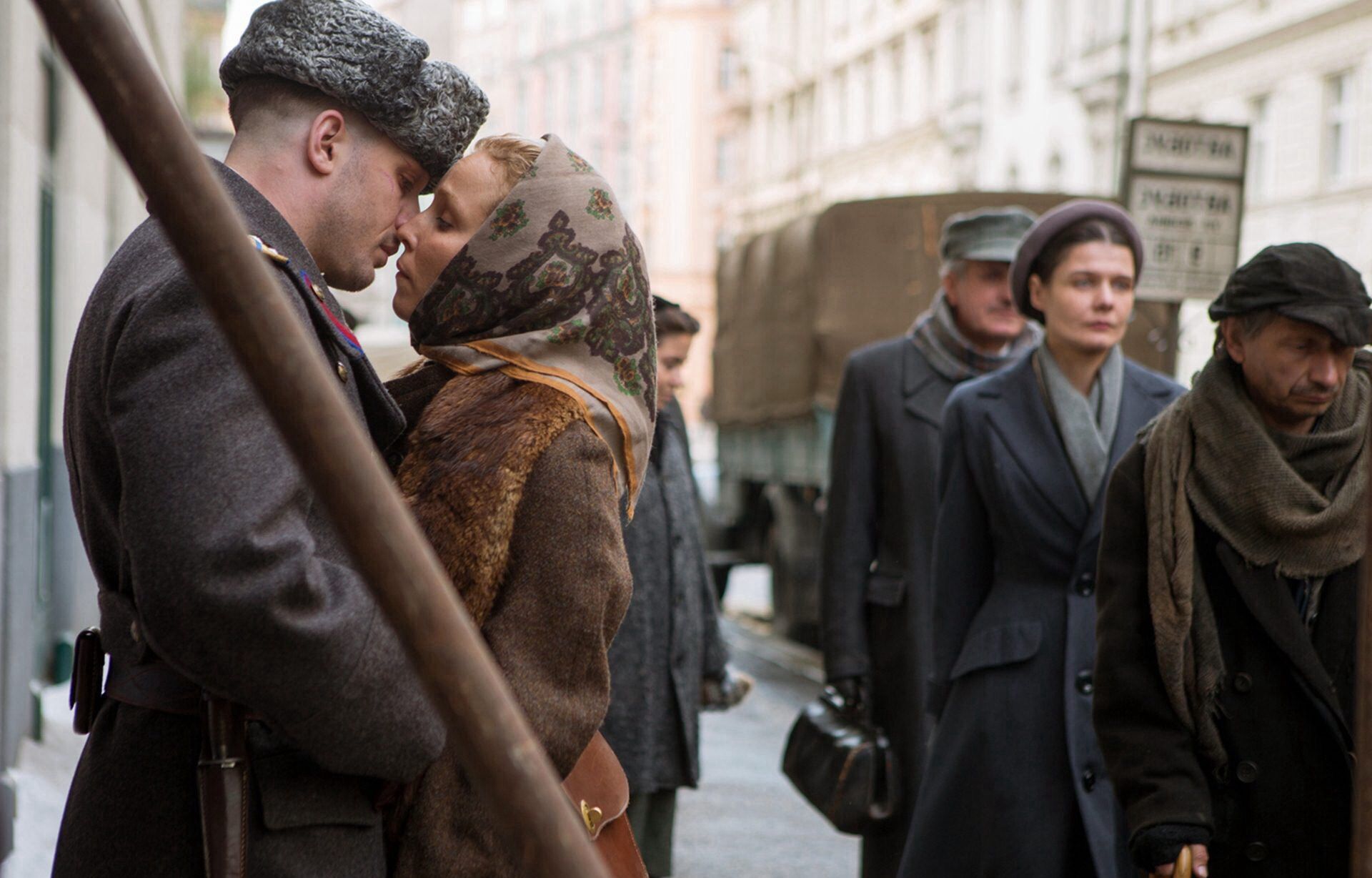 Tom Hardy and Noomi Rapace Share a Kiss in &#039;Child 44&#039;