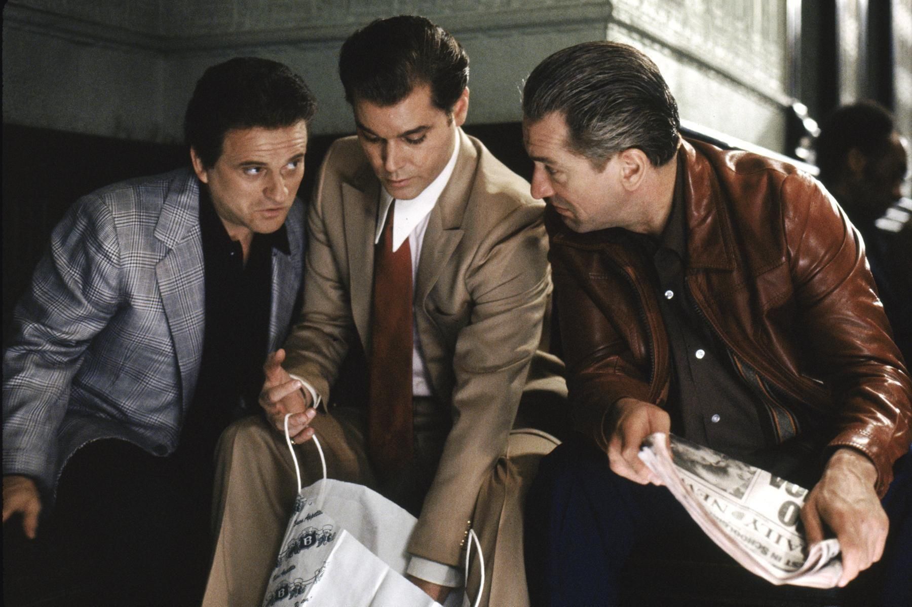Joes Pesci, Ray Liotta and Robert De Niro in GoodFellas