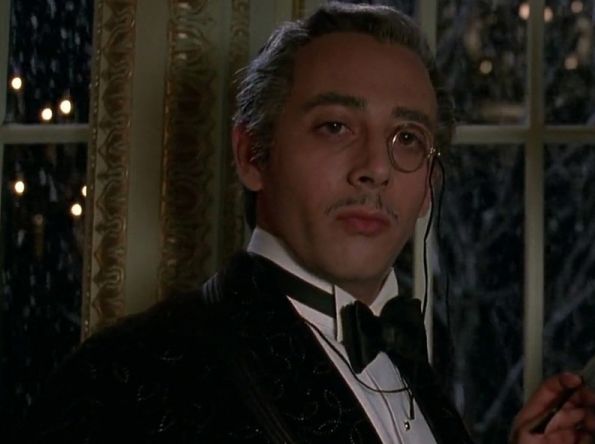 First Show of Paul Reubens as Penguin&#039;s Father in &#039;Gotham&#039;