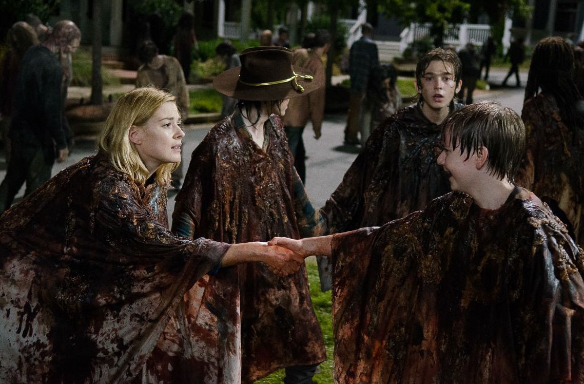 Everything goes wrong in still from The Walking Dead 6X09