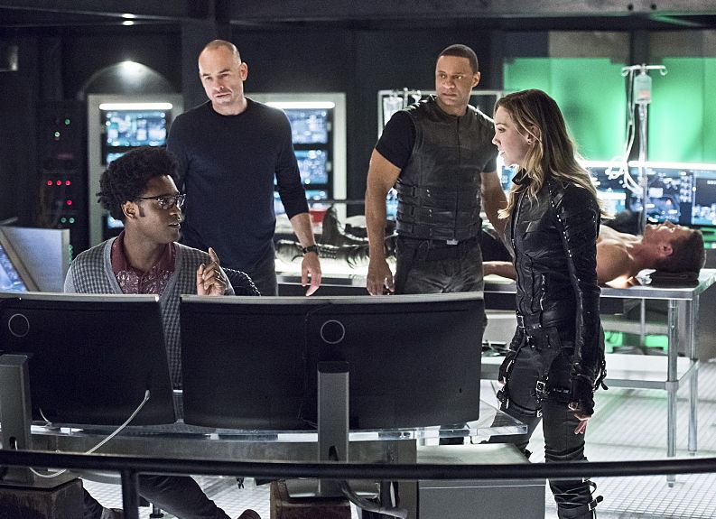 Curtis Holt doing IT for Team Arrow