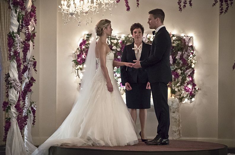 Felicity Smoak &amp; Oliver Queen&#039;s fake wedding