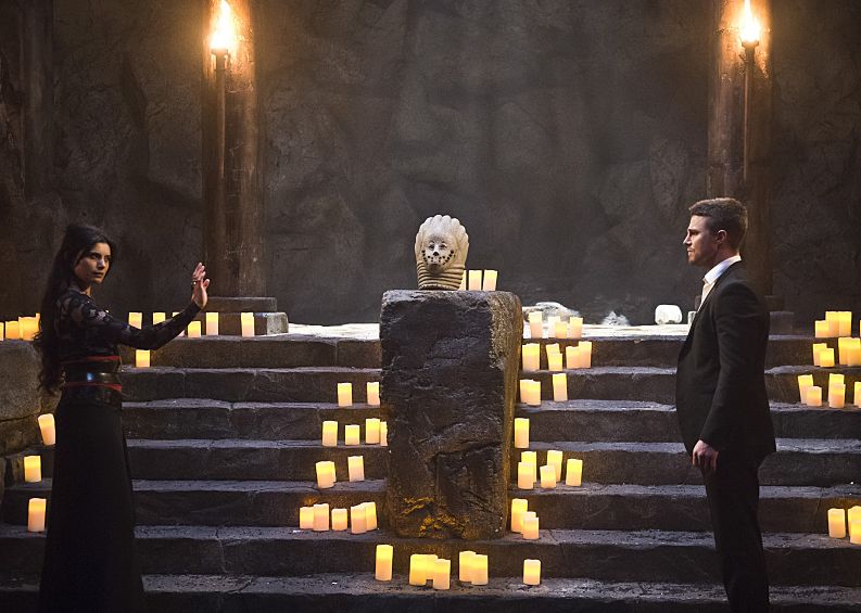 Esrin Fortuna teaching Oliver Queen magic