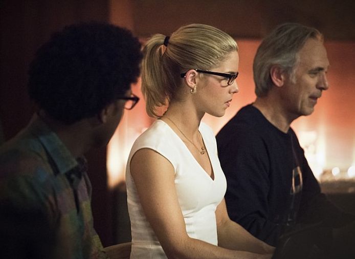 Curtis Holt, Felicity Smoak, Noah Kuttler hacking Rubicon