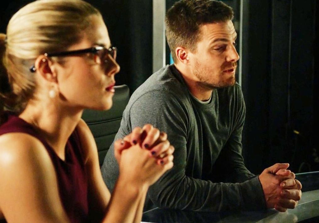 Felicity Smoak and Oliver Queen in Arrow lair