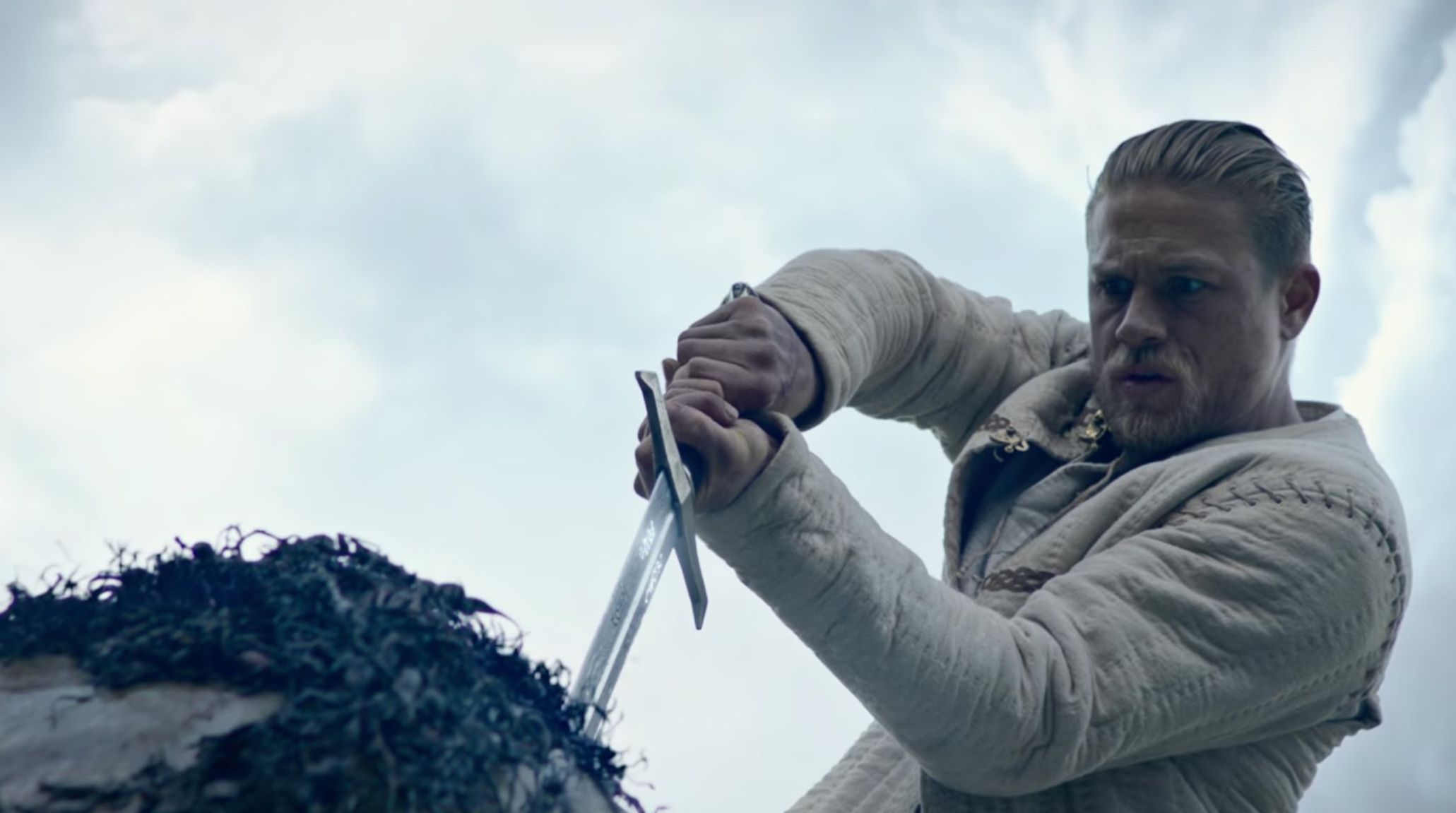 Charlie Hunnam in &quot;King Arthur: Legend of the Sword&quot;