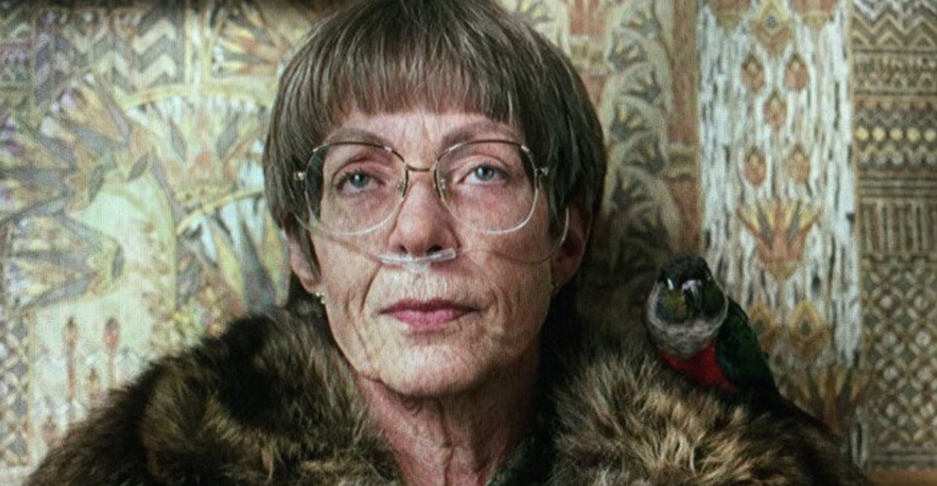 Allison Janney and bird in &quot;I, Tonya&quot;