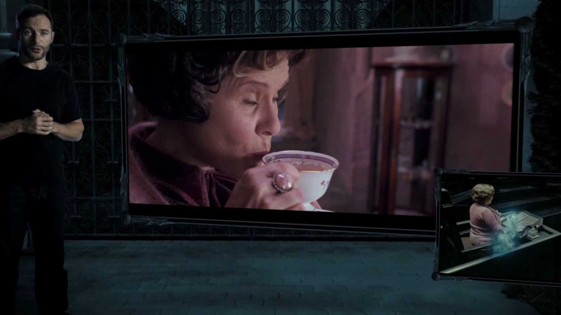 Dolores Umbridge in Harry Potter 7