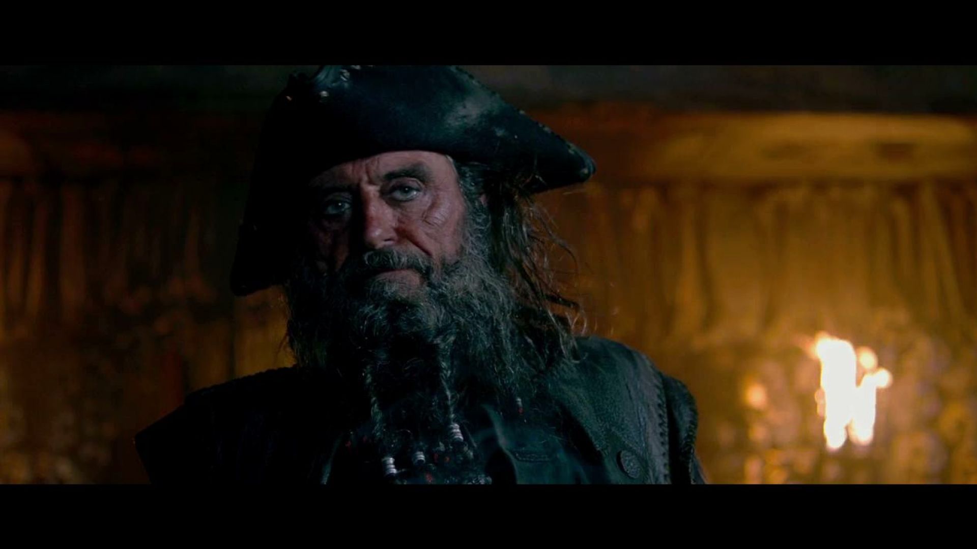Blackbeard Wakes and Discovers Mutineers, Pirates 4