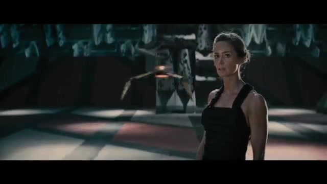 New Edge of Tomorrow Trailer