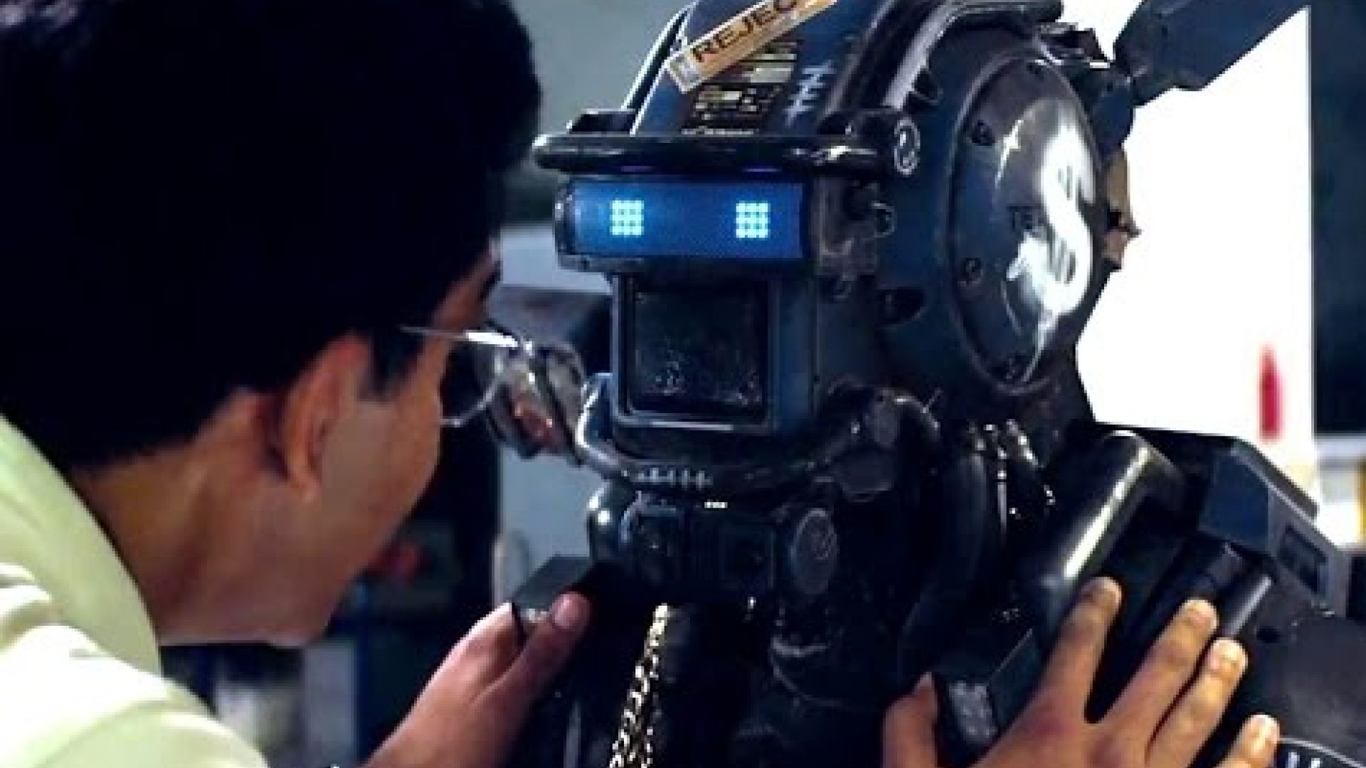Humanity&#039;s Last Hope Isn&#039;t Human in New TV Spot for &#039;Chappie