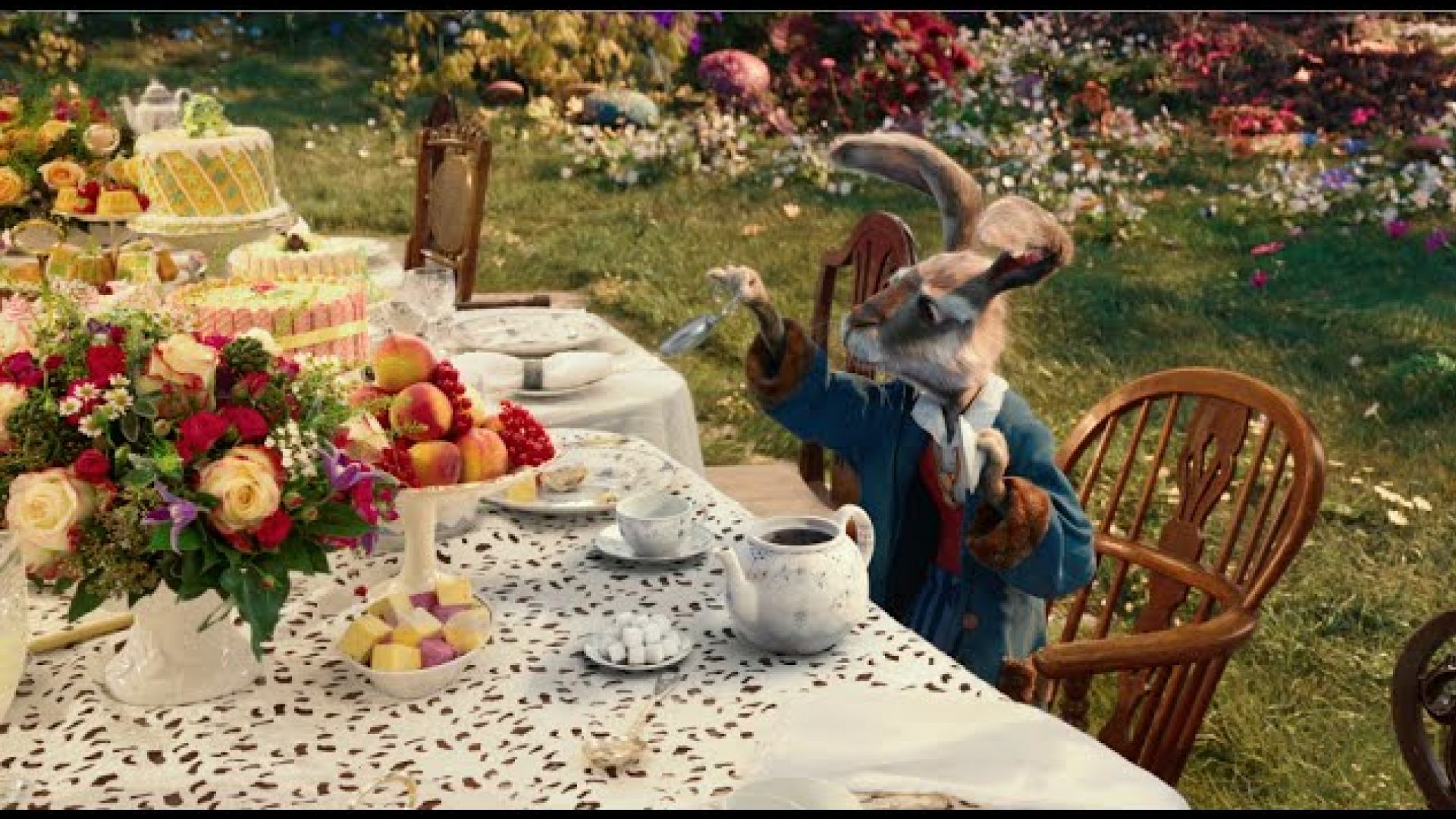 New &#039;Alice Through The Looking Glass&#039; Trailer In Theaters Ma